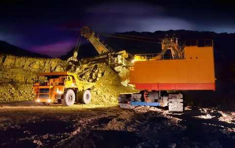 Lee más sobre el artículo Minería 2026: perspectivas positivas pese a riesgos políticos y minería ilegal