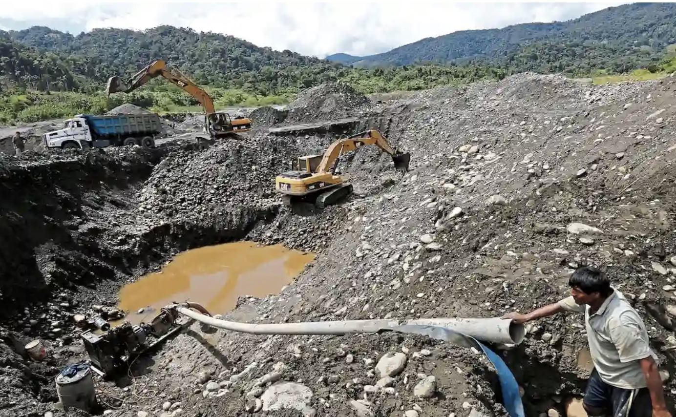 En este momento estás viendo Fiscalía Especializada en Medio Ambiente del Santa halla más de 12 socavones y campamentos mineros ilegales en Áncash