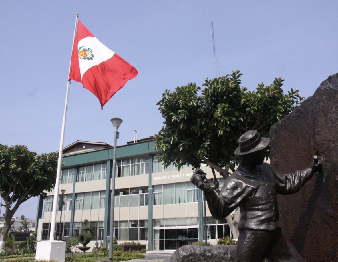 Lee más sobre el artículo MINEM aprueba nueva Política Antisoborno con tolerancia cero e inicia transición a la norma NTP-ISO 37001-2025